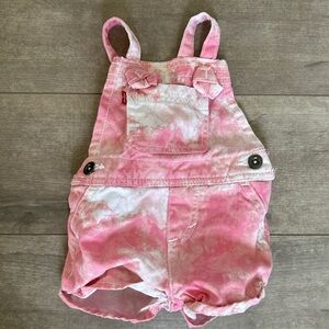 Levi’s Baby Girl Denim Tie Dye Overalls Pink White 3 Months 
SO CUTE